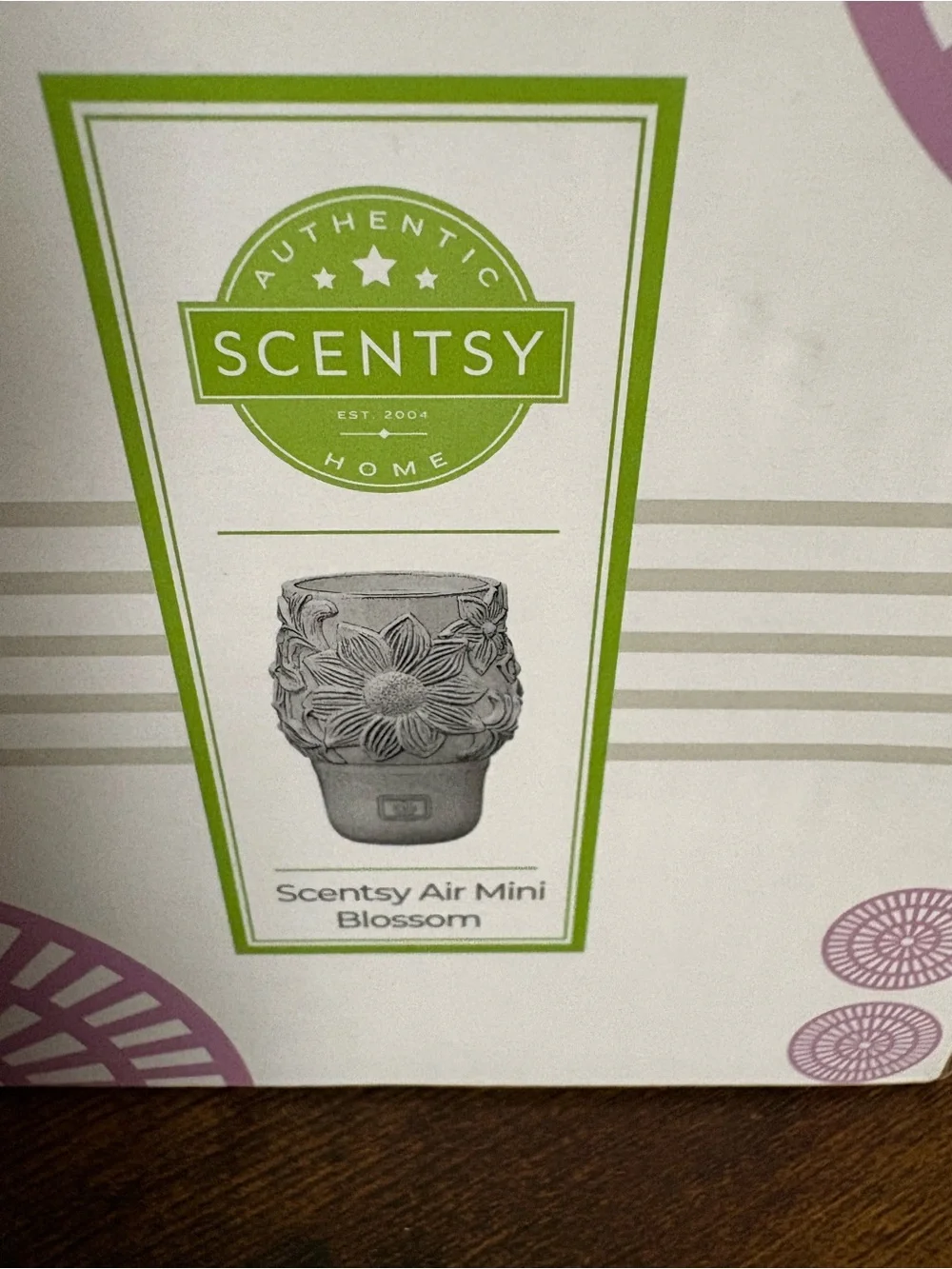 Scentsy White Blossom Plug-In Air Mini diffuser